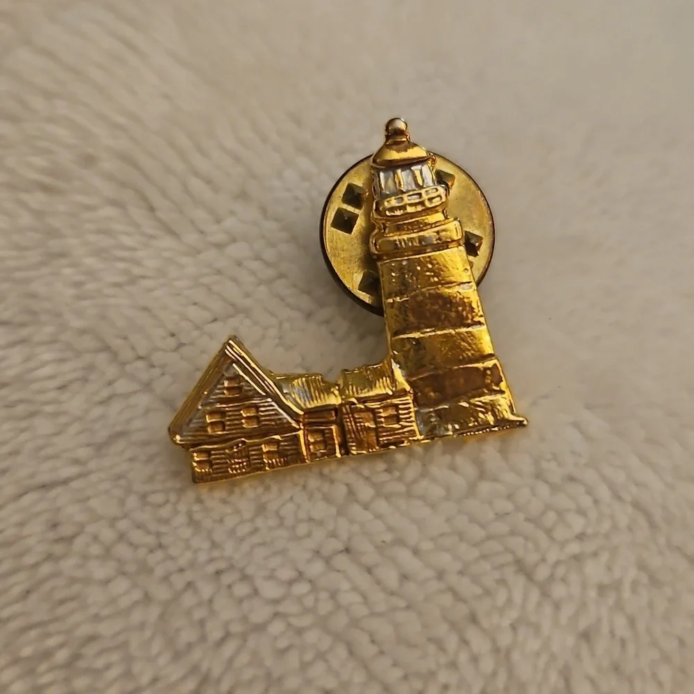 3/$30 Vintage Coastal Lighthouse Lapel Hat Pin